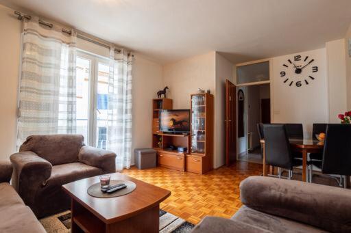 Boka Apartment Salona Kültér fotó